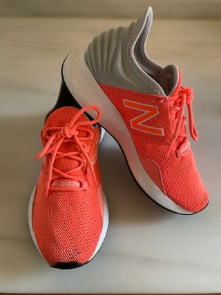 New Balance Roav Talla 39 Rosa y Gris