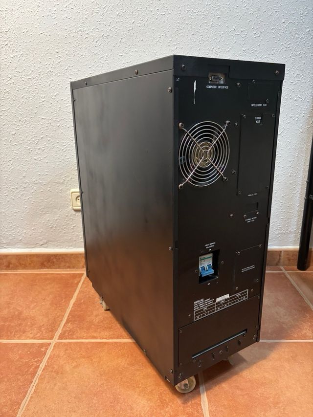 Aener Energía 6 kVA – Inversor para 20 baterías AG