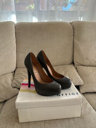 Tacones Office London Piel