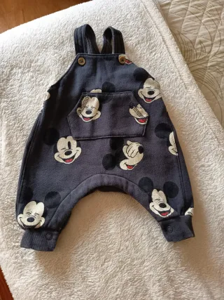 Jardineiras H&M Mickey Mouse