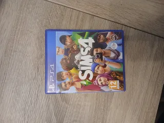 Los Sims 4 PS4
