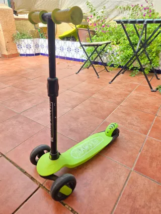 Patinete SAWYER 3 Ruedas Niños LED Ajustable