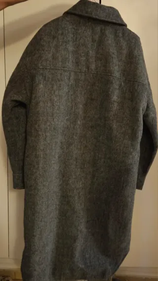 Abrigo largo gris oversize