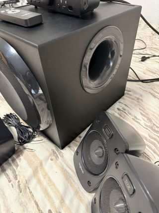 Sistema de Sonido Logitech 5.1 Negro