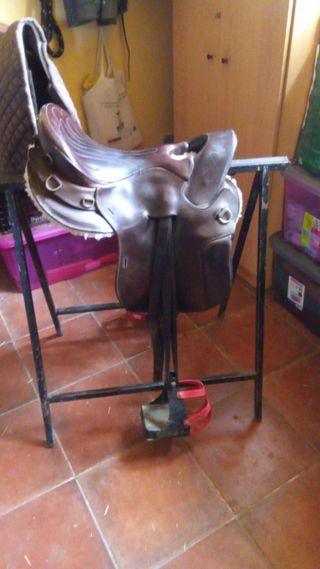 Silla de montar Podium de segunda mano