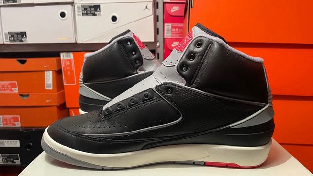 Air Jordan 2 Retro Negro