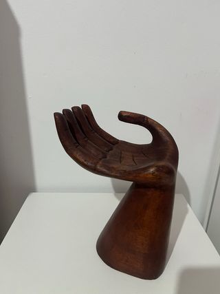 Espectacular busto figura mano del dinero. Diseño