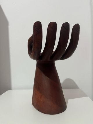 Espectacular busto figura mano del dinero. Diseño