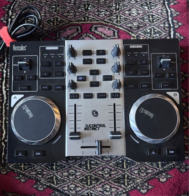 Hercules DJControl Instinct Console DJ