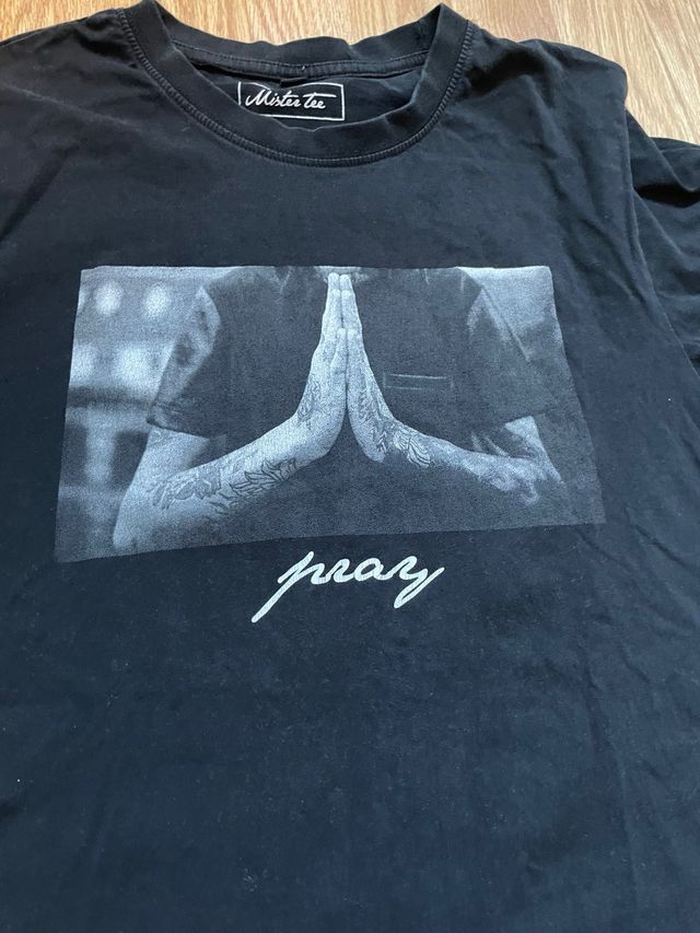 Camiseta Mister Tee Negra Estampada