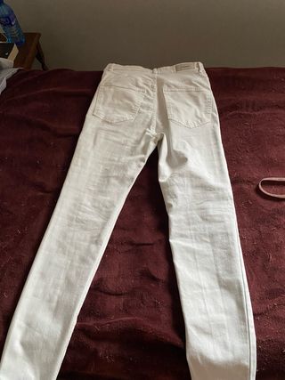 Pantalón vaquero blanco