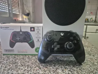 Xbox series s con mando gamerir.