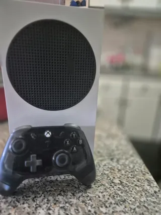 Xbox series s con mando gamerir.