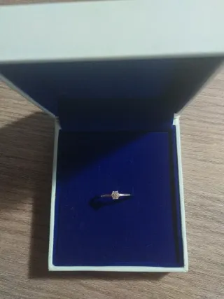 Anillo de compromiso Miore - se aceptan ofertas 