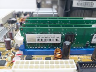 Placa Base + CPU + RAM + Gráfica