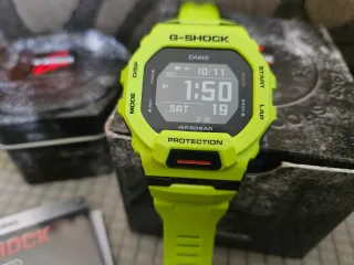 Casio G-Shock Reloj Digital Amarillo