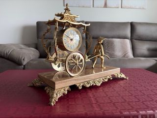 Reloj de sobremesa decorativo mármol y bronce.
