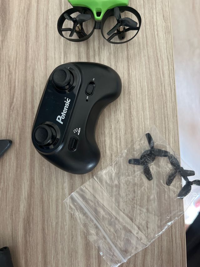 Mini dron Potensic sin cargador