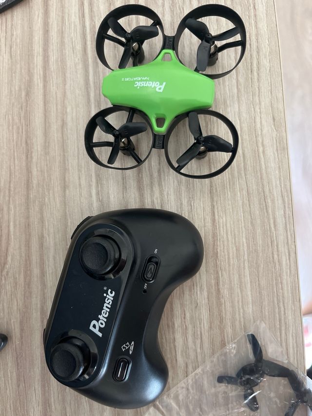 Mini dron Potensic sin cargador