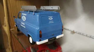 Ford Transit 1/18