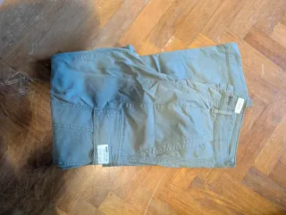Pantalón cargo Zara verde oliva