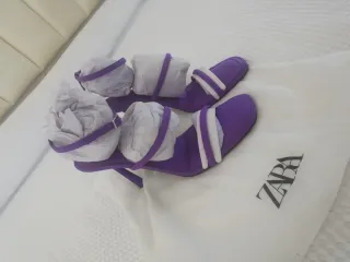 Sandalias Zara Moradas Tacon Talla 41 Nuevas