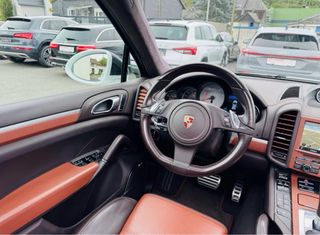 Porsche Cayenne 2015 v8 