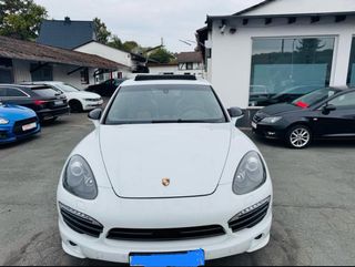 Porsche Cayenne 2015 v8 