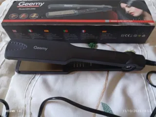 Piastra per capelli Geemy GM-2995