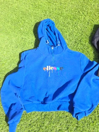 Lote Ropa Deportiva: Sudadera y Camisas