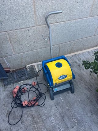 Robot Limpiafondos Piscina Aquabot