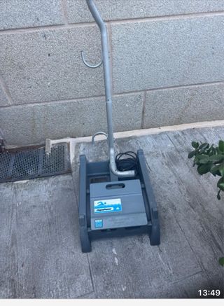 Robot Limpiafondos Piscina Aquabot