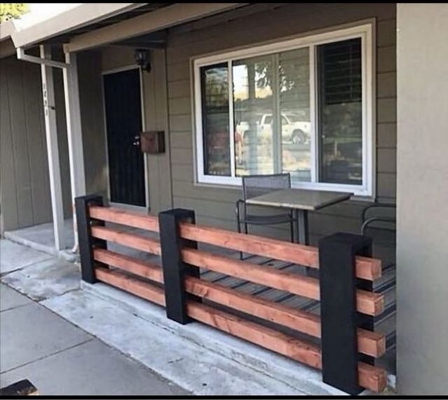 Mesa rústica de madera natural