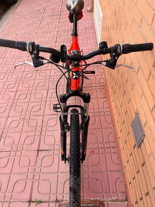Bicicleta Montaña Roja B'TWIN