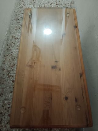 Sofá-cama madera y tela con mesa auxiliar