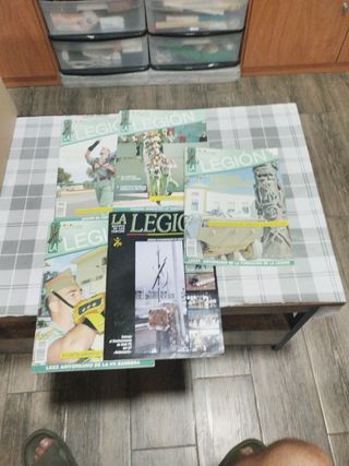 Revistas La Legión
Años 2000, 2001, 2003, 2005 (2)