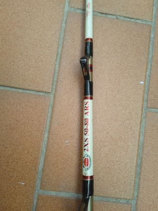 Caña de barco con carrete de poleas