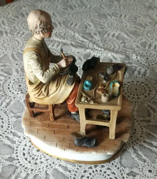 Figura Sastre Zapatero Porcelana Italiana Capodimo