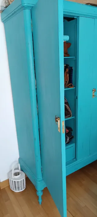 Armario antiguo restaurado