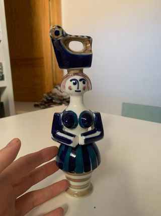 Figura decorativa cerámica mujer