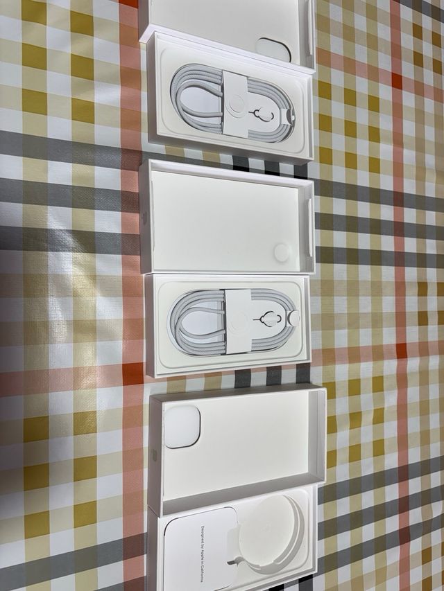 Cajas de iPhone (Apple)