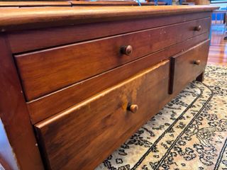Mesa de madera de cerezo 