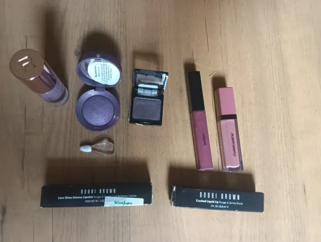 Labiales y sombra Bobbi Brown