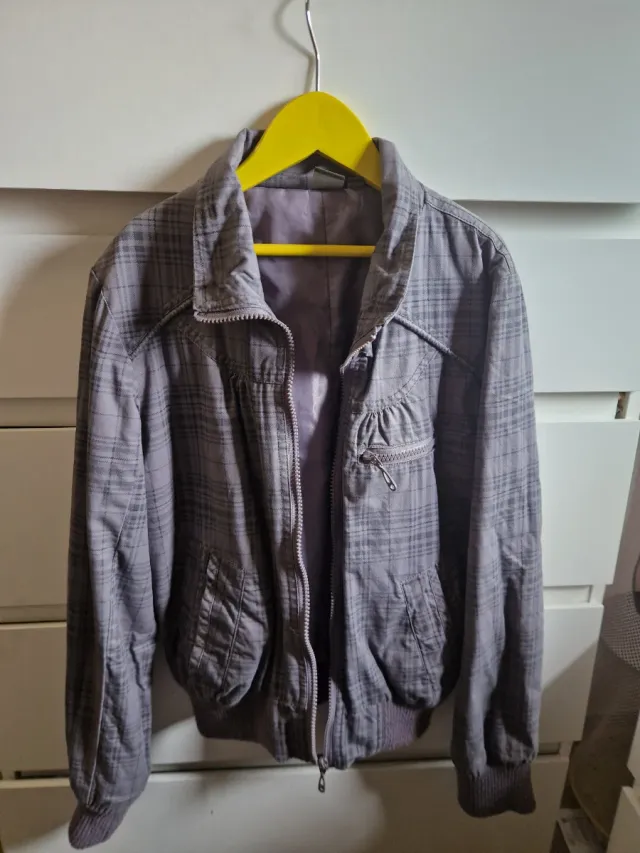 Cazadora niño cuadros gris