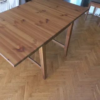 Mesa plegable de madera