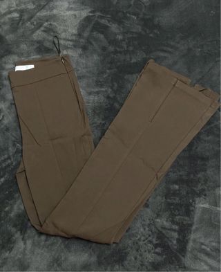 Pantalón marrón elegante