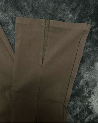 Pantalón marrón elegante