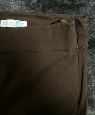 Pantalón marrón elegante