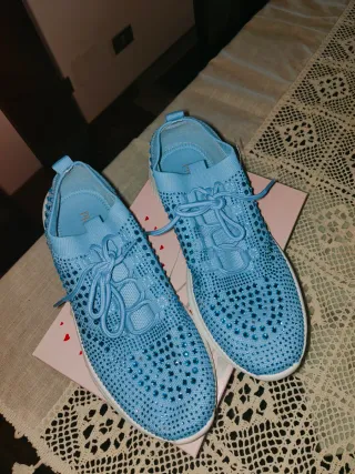 Scarpe da ginnastica lilla con strass Prima Don