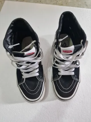 Zapatillas Vans SK8-Hi Negras y Blancas